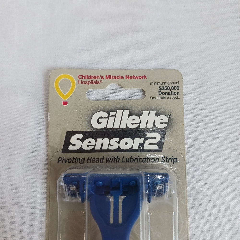 Vintage Gillette Sensor 2 Disposable Razor - Picture 2 of 5